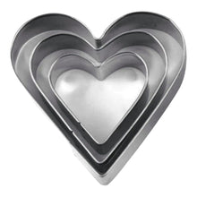 Load image into Gallery viewer, Heart Shape 3 Piece Cookie Cutter Set