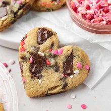 Load image into Gallery viewer, Heart Shape 3 Piece Cookie Cutter Set 3