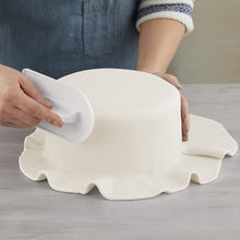 Load image into Gallery viewer, Fondant Smoothener 2
