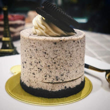 Load image into Gallery viewer, Golden Round | Square Cake Base 5 Inches 4
