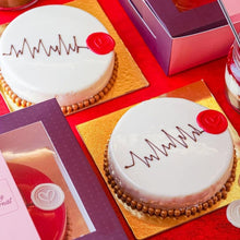 Load image into Gallery viewer, Golden Square Cake Base 10 Inches 2
