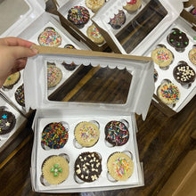 Load image into Gallery viewer, M126 6 Cupcakes Brown Box 2
