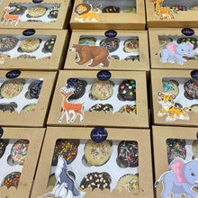 Load image into Gallery viewer, M126 6 Cupcakes Brown Box 3
