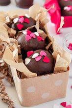 Load image into Gallery viewer, R25 Valentine's Hearts Sprinkles 2
