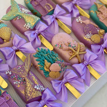 Load image into Gallery viewer, S29 Medium Size Cakesicle Silicone Chocolate Mould 3
