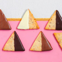 Load image into Gallery viewer, Triangle Shape 3 Piece Cookie Cutter Set 3
