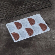 Load image into Gallery viewer, Z13 Ruffled Fan Silicone Garnish Sheet
